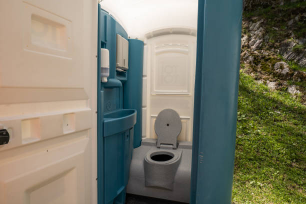 Portable Toilet Options We Offer in Lakewood, WA